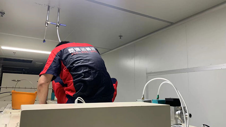 工廠設備吊裝搬遷